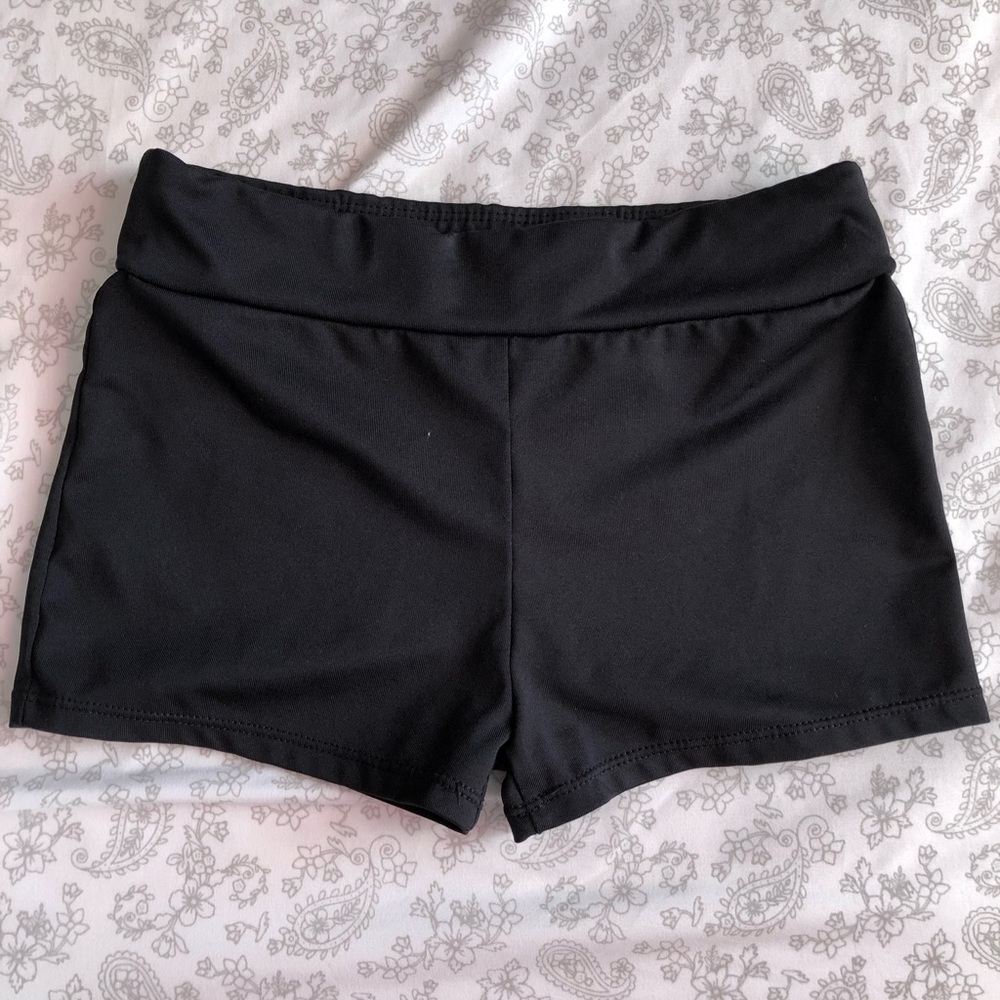 Freestyle Danskin Black Shorts Size.10/12 -$10